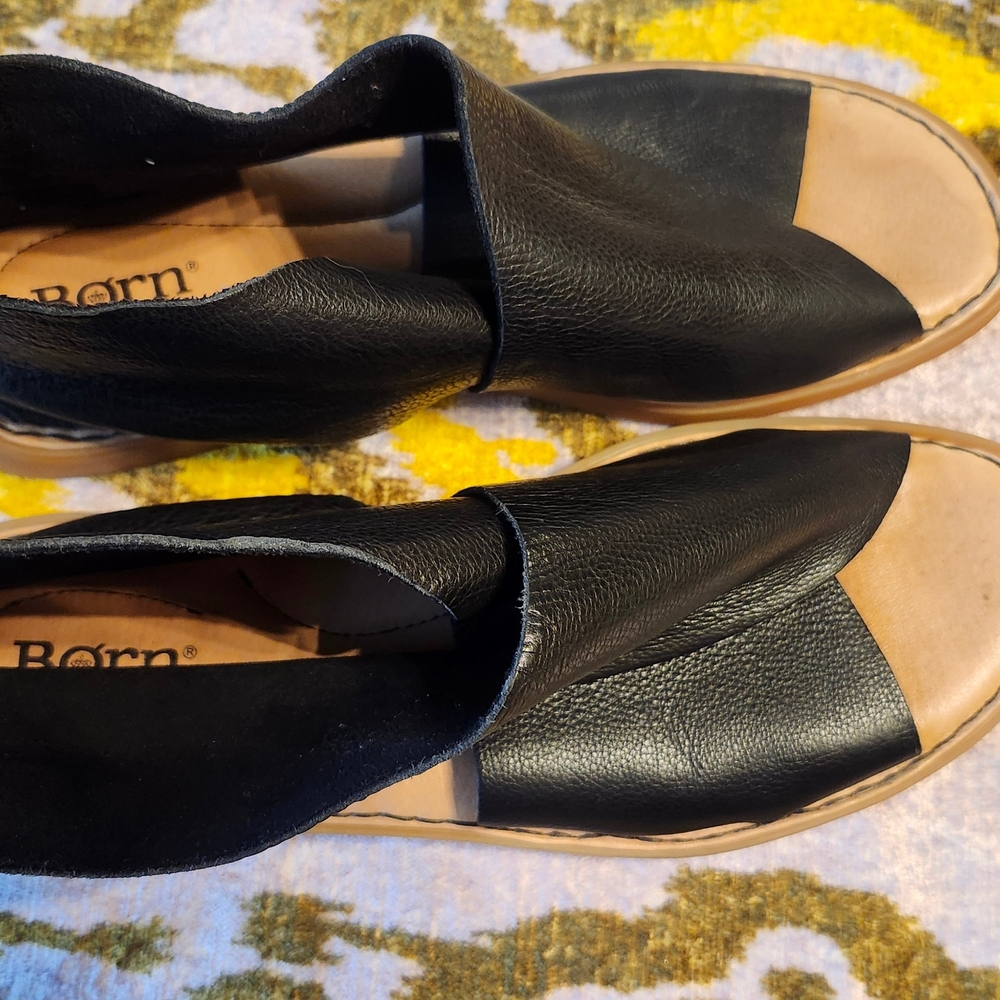 Born Women's Black and Tan Leather Mules